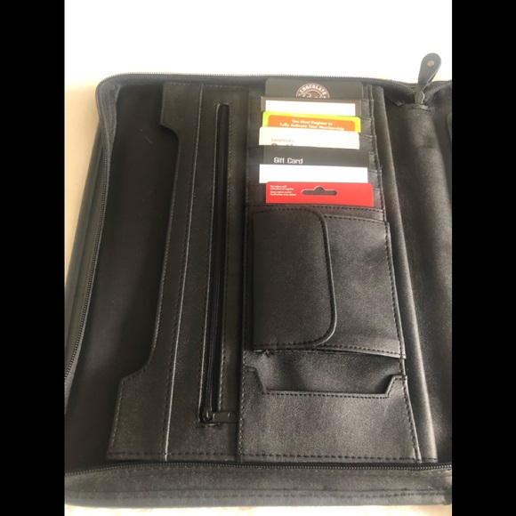 NWOT faux leather bus portfolio, fits iPad, paper, cards - Picture 4 of 9